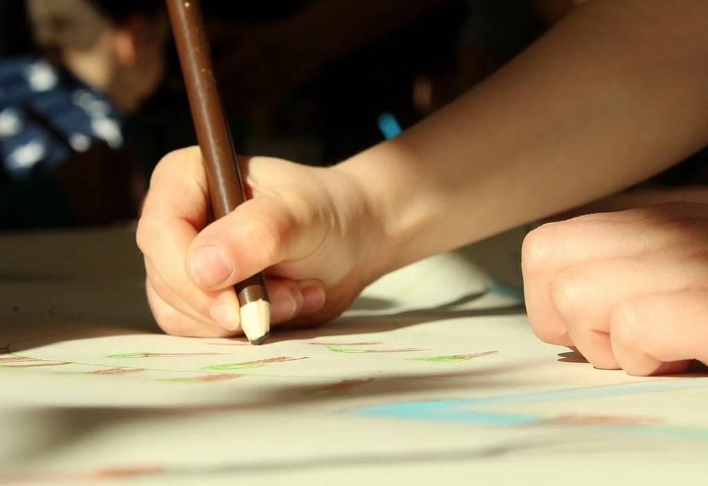 A quel âge peut-on donner son premier coloriage à un enfant ?